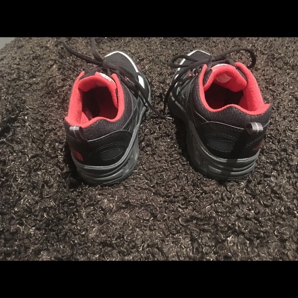 Northface hiking sneakers worn once - Picture 4 of 8